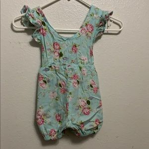 Cute jumpsuit for toddlers